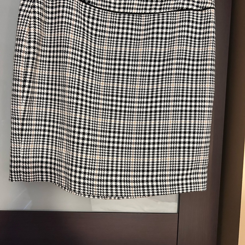 Banana Republic Houndstooth Pencil Skirt